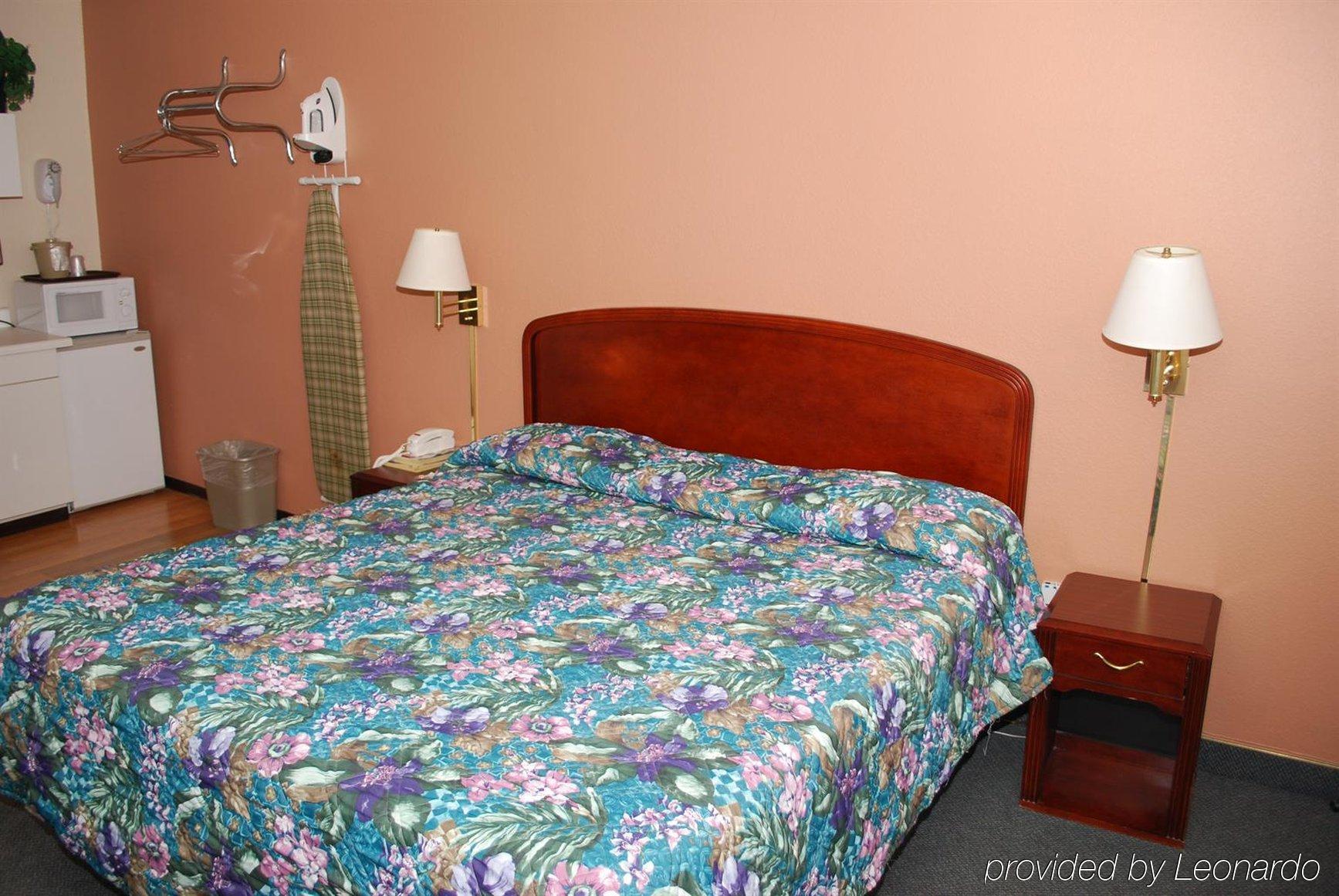 Golden Eagle Motel Dorris Room photo